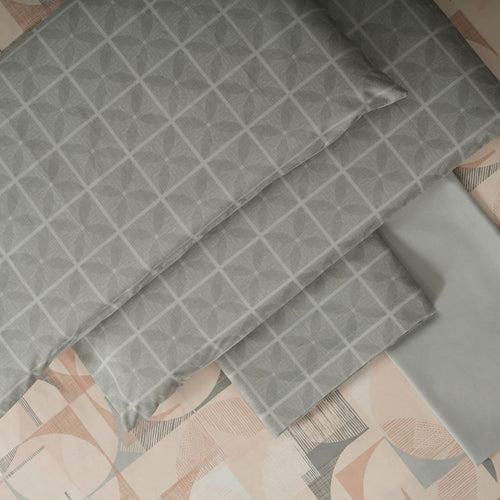 Elegante completo letto in percalle con delicata stampa geometrica grigio collezione Paola Marella